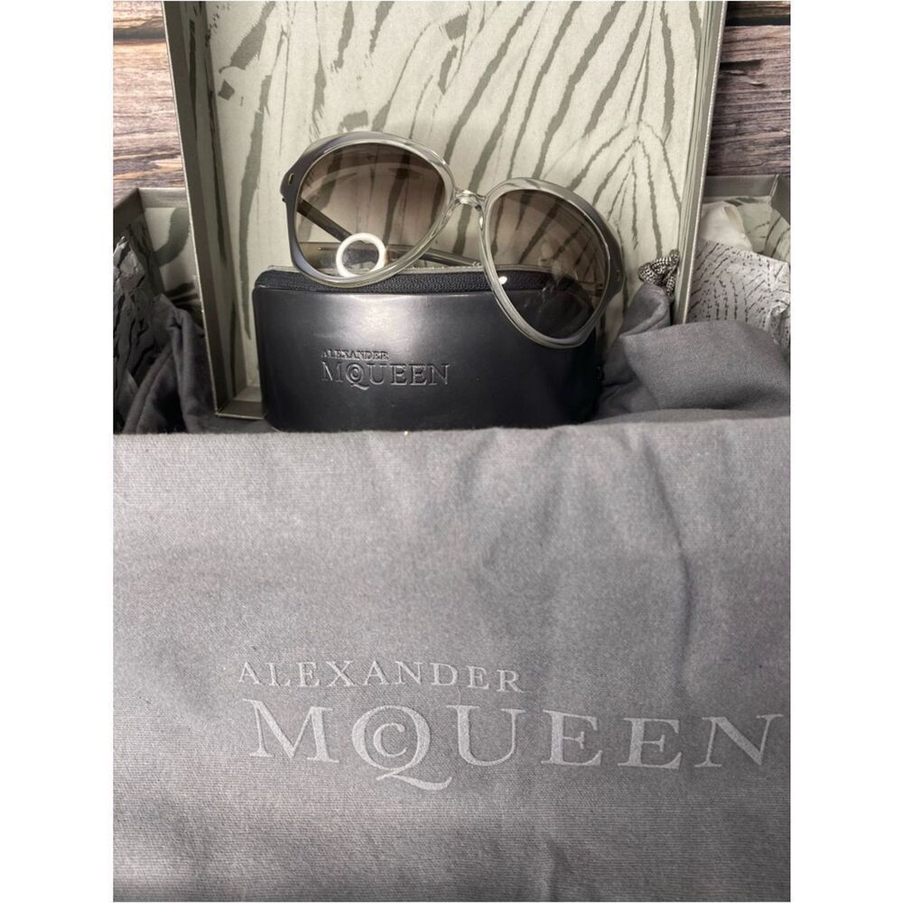 Alexander McQueen Oversized Round Sunglasses in Clear and Gray Gradient